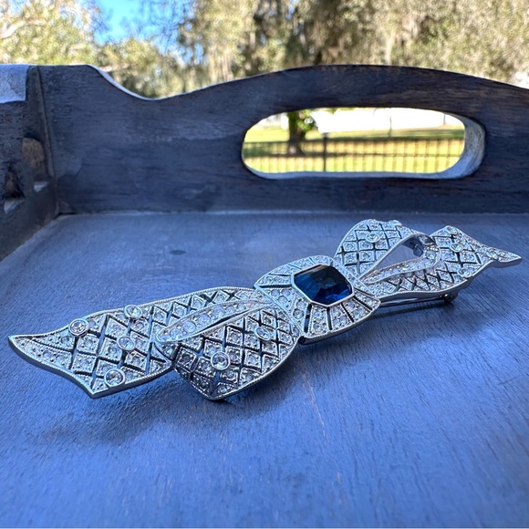 Vintage Rhinestone Bow Brooch - Picture 8 of 12